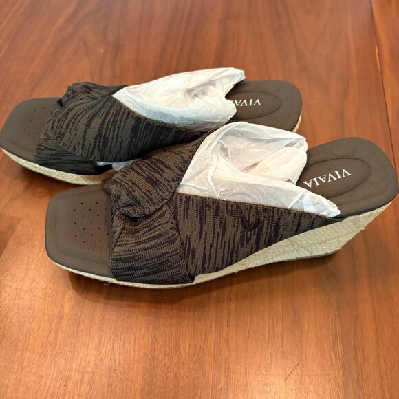 Vivaia brand new in box Square-Toe Wedge Sandals (Laura) Dark Olive EU 39 sz 8 - Picture 3 of 4